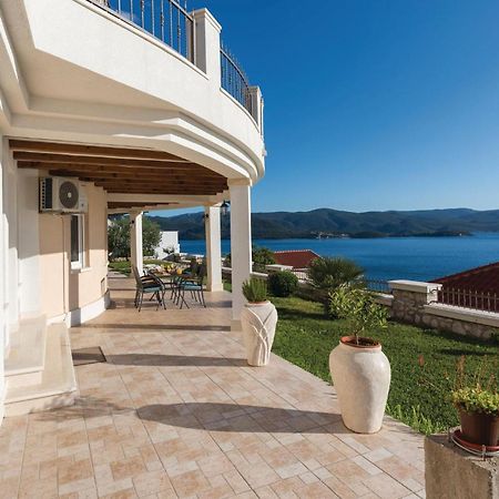 Lovely Apartment In Komarna With House Sea View Клек Экстерьер фото