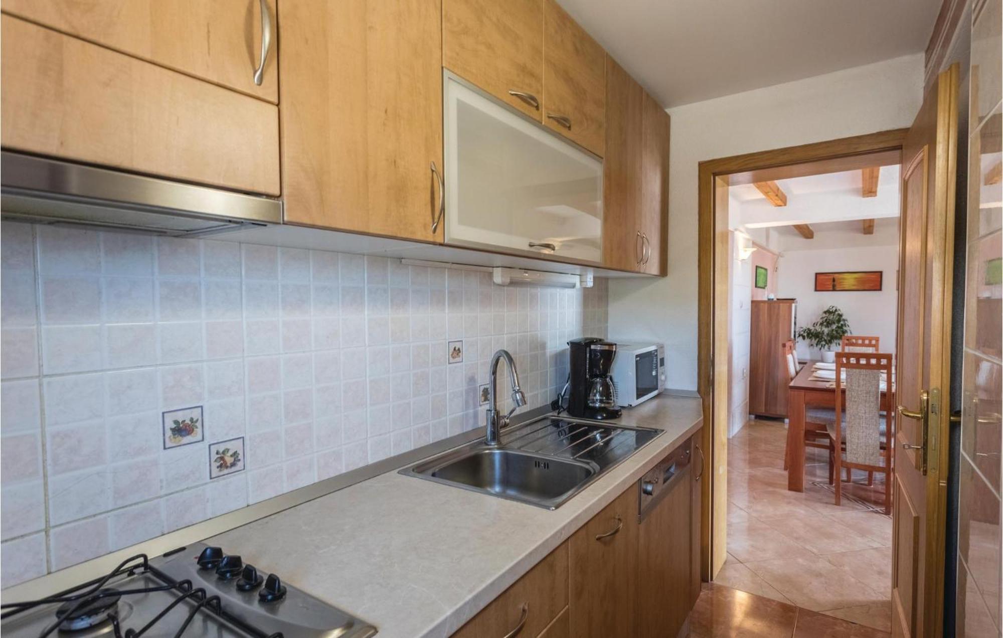 Lovely Apartment In Komarna With House Sea View Клек Экстерьер фото