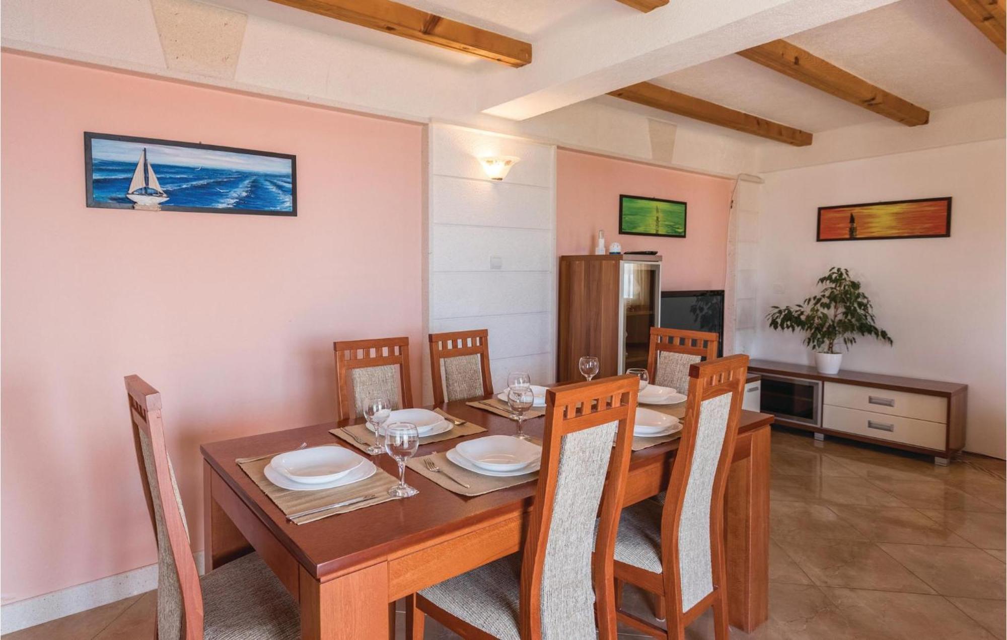 Lovely Apartment In Komarna With House Sea View Клек Экстерьер фото